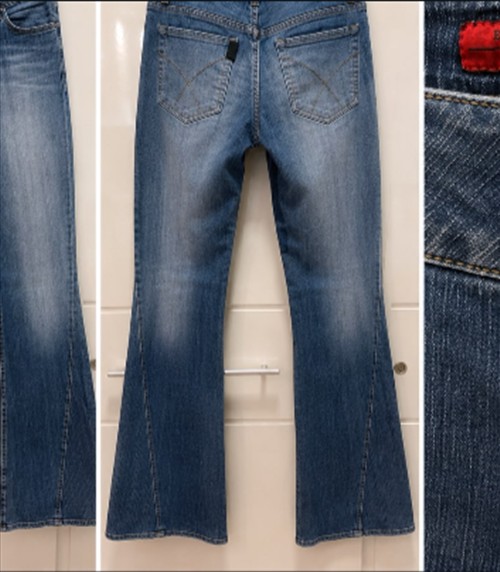 Calça Jeans Flare Escura — Jeans & Calças