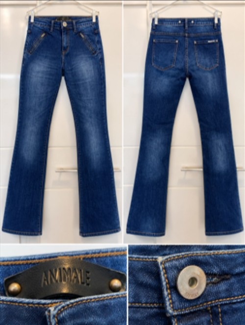 Calça Jeans Flare Escura — Jeans & Calças